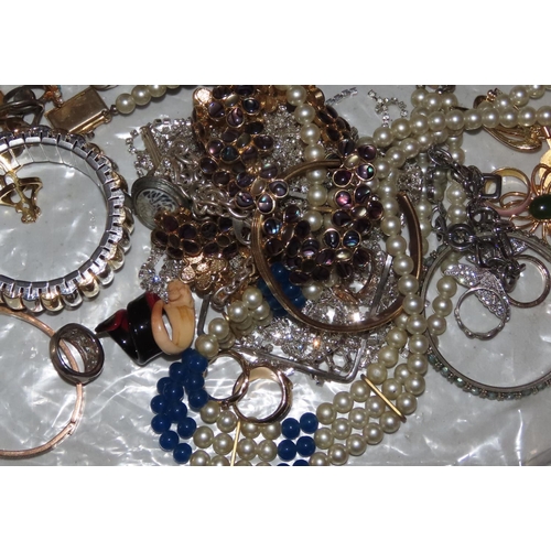 320 - Various Costume Jewellery Vintage and Others Quantity as Photographed