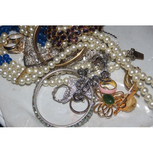 320 - Various Costume Jewellery Vintage and Others Quantity as Photographed