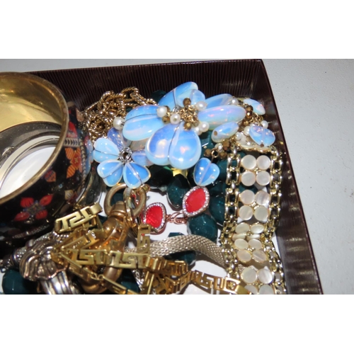 321 - Various Costume Jewellery Vintage and Others Quantity as Photographed