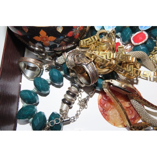 321 - Various Costume Jewellery Vintage and Others Quantity as Photographed