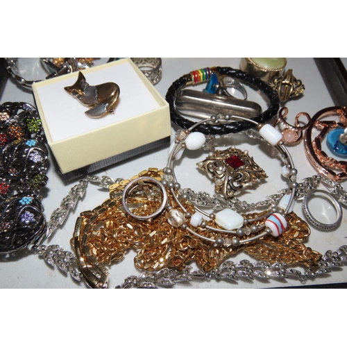 322 - Various Costume Jewellery Vintage and Others Quantity as Photographed