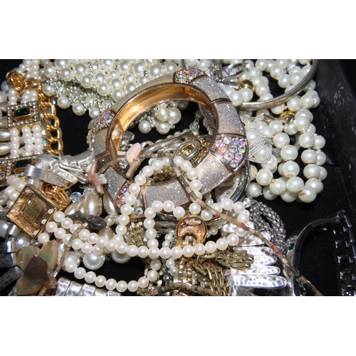 324 - Various Costume Jewellery Vintage and Others Quantity as Photographed