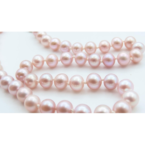 325 - Ladies Pearl Necklace with 9 Carat Yellow Gold Clasp 42cm Long As New Unworn