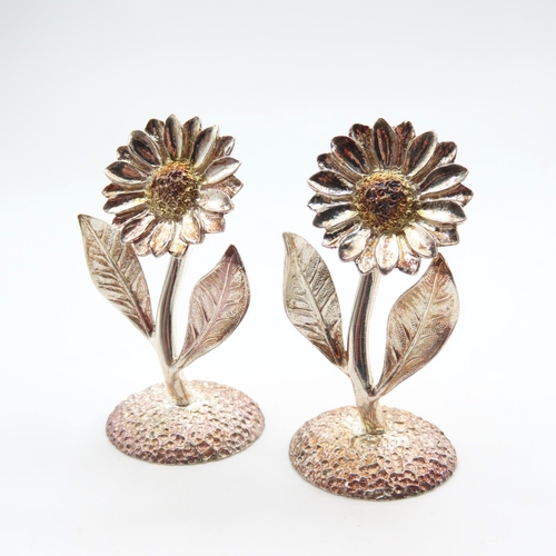 491 - Pair of Silver Sunflower Motif Menu Holders Contained Within Original Presentation Case 6cm High