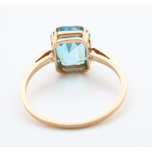 63 - Basket Set Blue Topaz Solitaire Ring Mounted in 18 Carat Yellow Gold Ring Size K and a Half