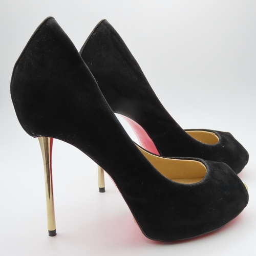 94 - Pair of Christian Louboutin Suede High Heels Shoe Size EU40