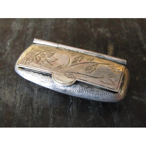 1385 - Silver Snuff Box Engraved Decoration Approximately 5 cm Wide