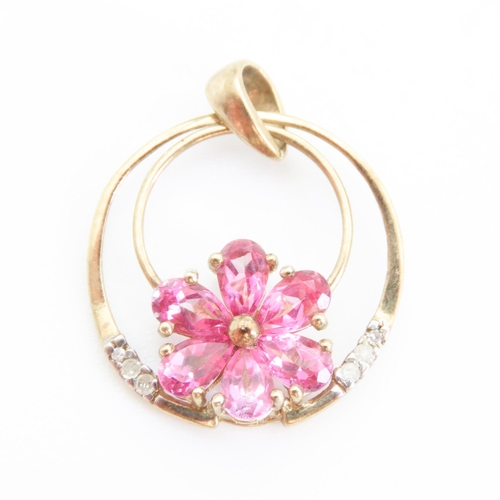 176 - Pink Tourmaline Flower Form Pendant Set in 9 Carat Yellow Gold 2cm Diameter