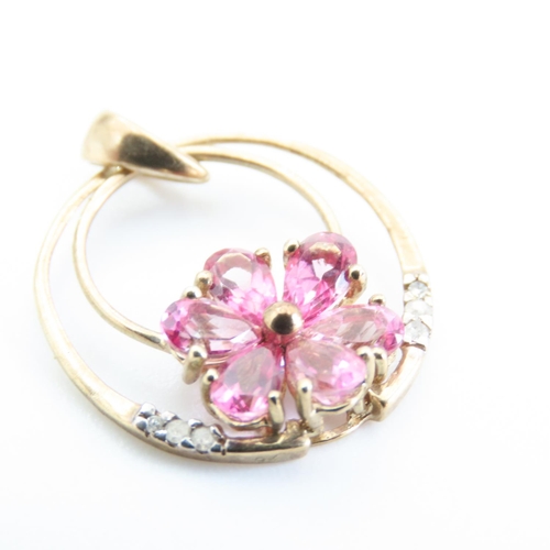 176 - Pink Tourmaline Flower Form Pendant Set in 9 Carat Yellow Gold 2cm Diameter