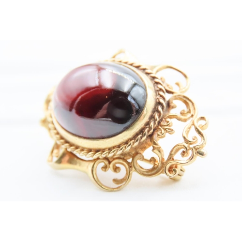 20 - Cabochon Garnet Set 9 Carat Yellow Gold Brooch Attractively Detailed 4cm Wide