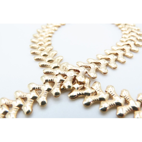 404 - Attractively Detailed 18 Carat Yellow Gold Fancy Link Necklace 40cm Long