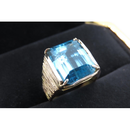 407 - Emerald Cut Aquamarine Ring Four Claw Set Mounted in 14 Carat Yellow Gold R Band Size R Stone of Dee... 