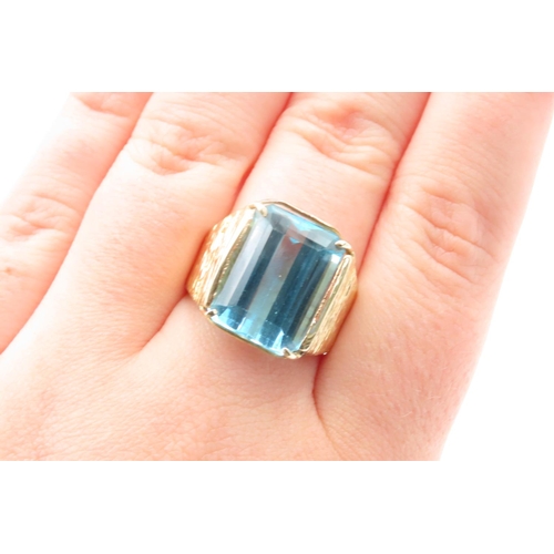 407 - Emerald Cut Aquamarine Ring Four Claw Set Mounted in 14 Carat Yellow Gold R Band Size R Stone of Dee... 