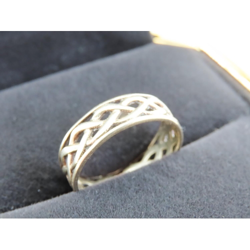 72 - 9 Carat Yellow Gold Celtic Knot Form Ring Size T