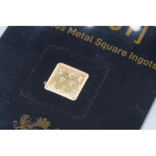 128 - Ingot Encapsulated Gold Piece Pure Gold 999.9  Carat 10.6mm x 10.6mm 1 Gram Mint Condition