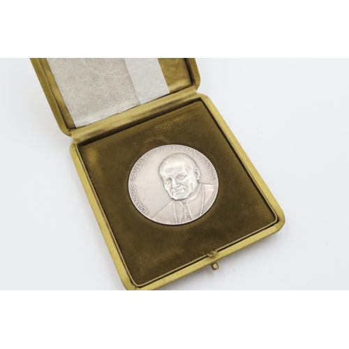 170 - Pure Silver Papal Coin Mint Contained within Original Box John Paul II Certificate Present