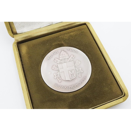 170 - Pure Silver Papal Coin Mint Contained within Original Box John Paul II Certificate Present