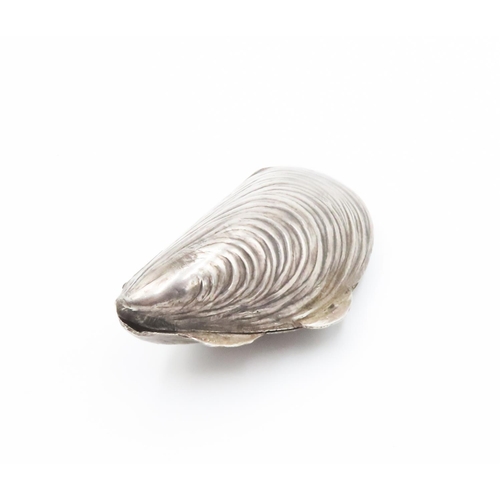 296 - Silver Mussel Motif Shell Form Hinged Pill or Ring Box 5cm