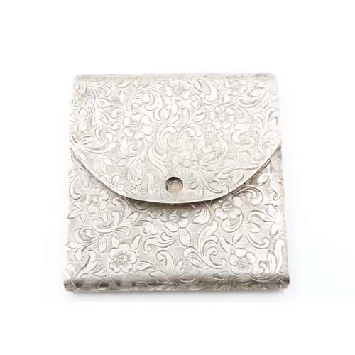 298 - Finely Detailed Ladies Silver Evening Purse with Cabochon Polished Moonstone Clasp Finely Detailed T... 