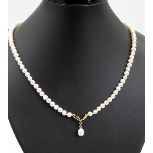 343 - Pearl Necklace with 9 Carat Yellow Gold Clasp 44cm Long