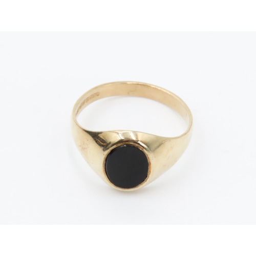 361 - Black Onyx Set Panel Ring Mounted in 9 Carat Yellow Gold O