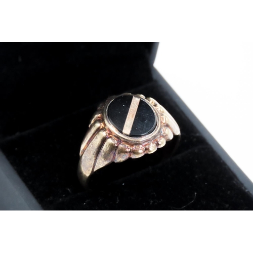 363 - 9 Carat Yellow Gold Onyx Panel Gents Ring Size Y and a Half