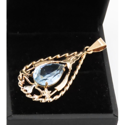 423 - Aquamarine Set Tear Drop Pendant Set in 18 Carat Yellow Gold with Rope Form Detailing 5cm high