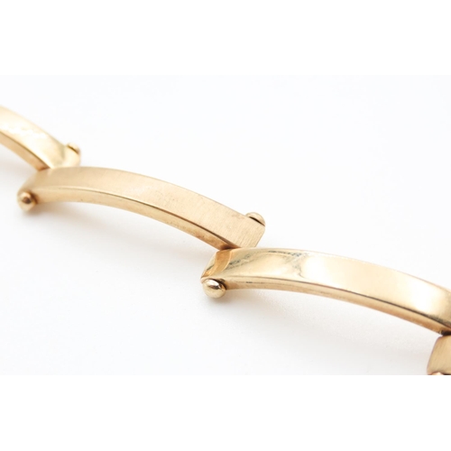 43 - 9 Carat Yellow Gold Arch Bar Form Link Bracelet 17.5cm Long Unusual Attractive Design