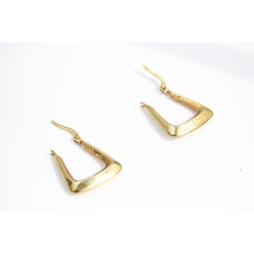 36 - Pair of Triangle Form Ladies 9 Carat Yellow Gold Hoop Earrings Each 2cm High