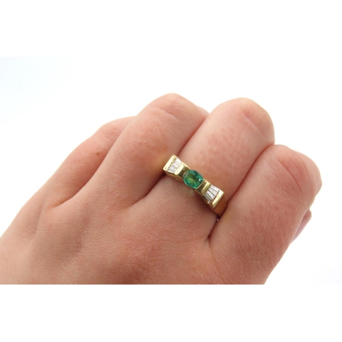 41 - Bar Set Emerald and Tapered Baguette Diamond Set Ladies Bow Form Ring Set in 18 Carat Yellow Gold Ri... 