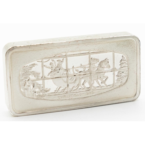 1027 - The Franklin Mint Guaranteed 1000 Grains Solid Sterling Silver Bar Christmas 1975 with Original Pres... 