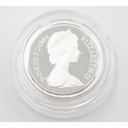 1048 - One Pound Silver Proof Coin Elizabeth ll Dated 1984  Encapsulated Mint Condition with Original Prese... 