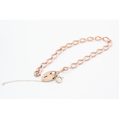 126 - 9 Carat Rose Gold Ladies Bracelet Heart Motif Padlock Clasp 20cm Long Articulated Form