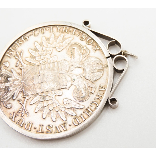 168 - Coin in Silver Pendant Case Set Pendant 4cm High