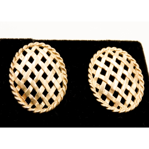 224 - Pair of 9 Carat Yellow Gold Weaved Basket Form Earrings Each 2cm High