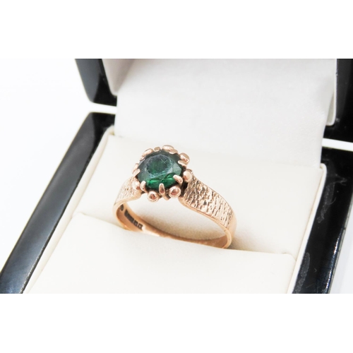 262 - Basket Set Green Garnet Single Stone Ring Mounted in 9 Carat Yellow Gold Ring Size R