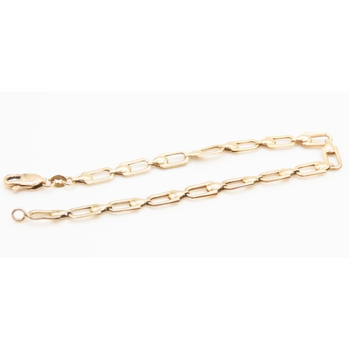 310 - 9 Carat Yellow Chain Link Bracelet 19cm Long