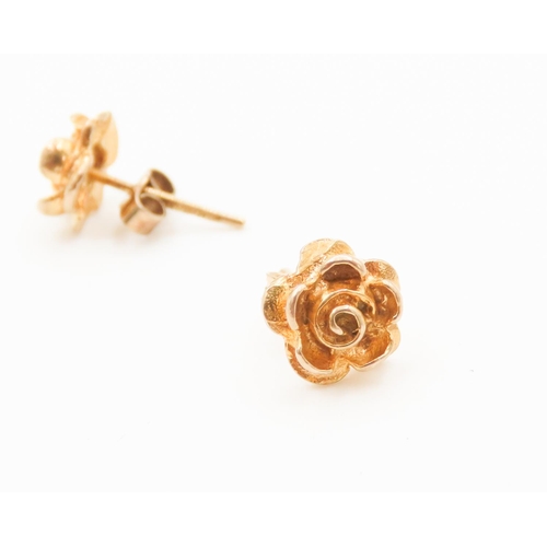 312 - Pair of 9 Carat Yellow Gold Rose Motif Earrings Each 9mm Wide