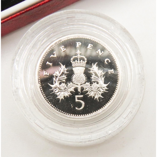 414 - Two Five Pence Elizabeth ll Silver Coins Dated 1990 Encapsulated Mint Condition with Original Presen... 