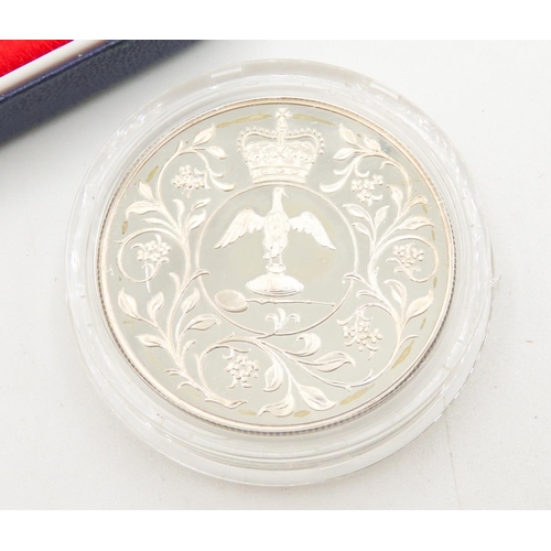 416 - Fine Silver Coin Dated 1977 Elizabeth ll Mint Condition Encapsulated with Original Presentation Case