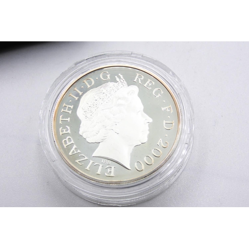 435 - Five Pounds Silver Coin Queen Elizabeth The Queen Mother Dated 2000 Encapsulated Mint Condition with... 