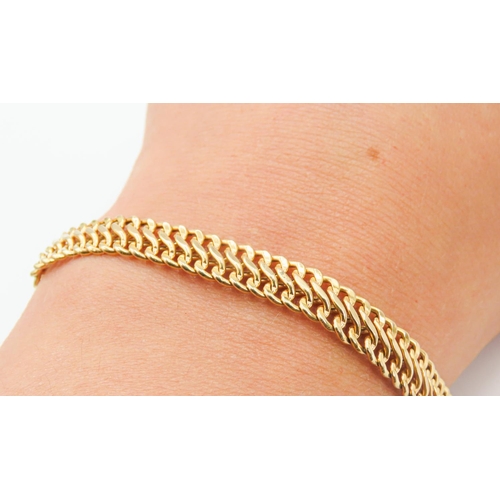 91 - 9 Carat Yellow Gold Infinity Link Bracelet 18.5cm Long