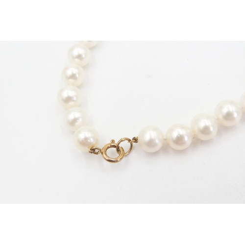 458 - Ladies Pearl Necklace 9 Carat Yellow Gold Clasp 48cm Long