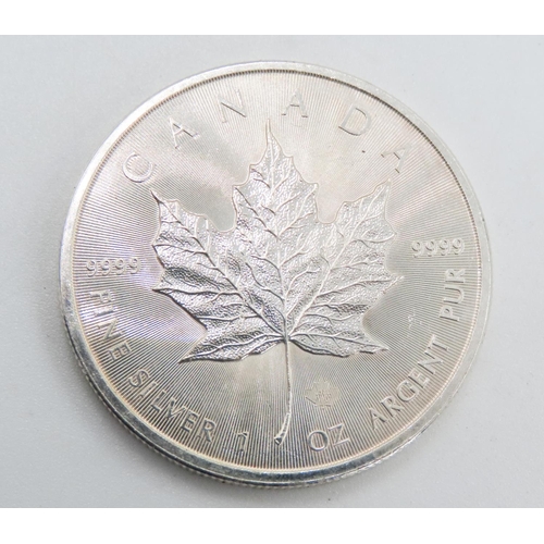 515 - One Ounce Fine 999.9 Silver 5 Dollar Coin Canada 2014