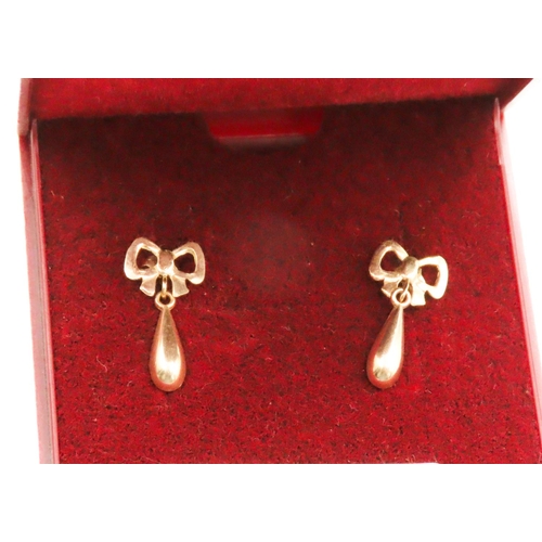 93 - Pair of 9 Carat Yellow Gold Bow Motif Drop Earrings Each 2cm Drop