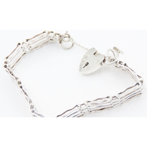 159 - Silver Gate Link Bracelet with Heart Form Clasp 16.5cm Long