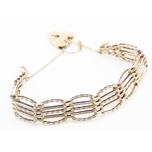 188 - 9 Carat Yellow Gold Gate Link Bracelet Heart Form Clasp 16.5cm Long Safety Chain Present