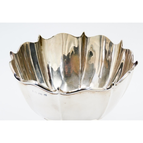 261 - Silver Pedestal Form Table Bowl 13cm Top Diameter 9cm High