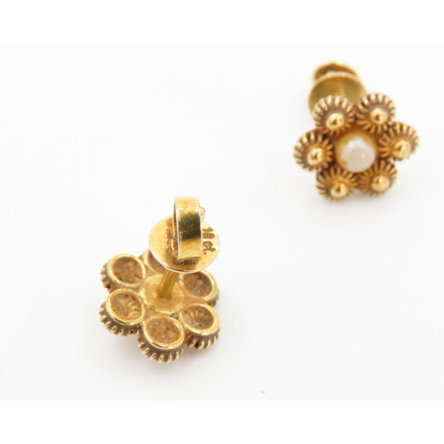 346 - Pair of 18 Carat Yellow Gold Daisy Motif Earrings Attractively Detailed Each 1cm High