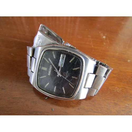 717 - Vintage Seiko Gentleman's Wristwatch Circa 1970 Original Bracelet Day Date Aperture